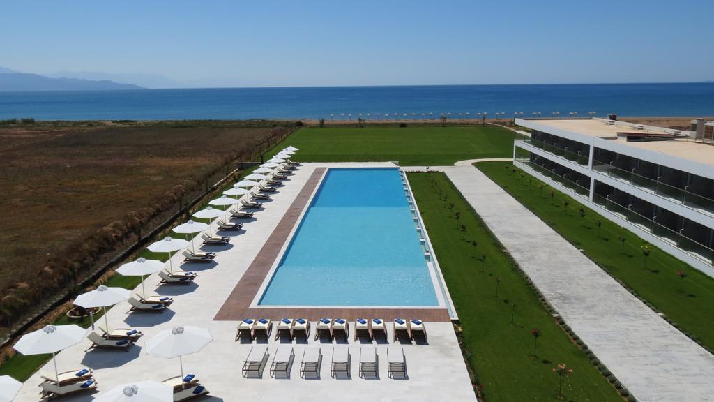 Buca Beach Resort Messíni Esterno foto